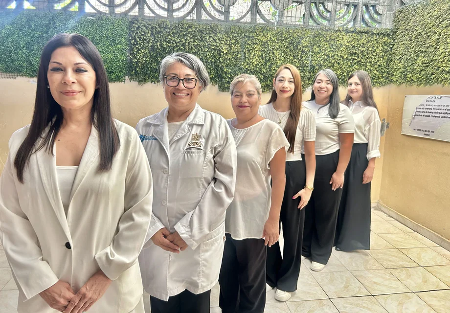 6 profesionales que son parte del staff de Mujer Renovada