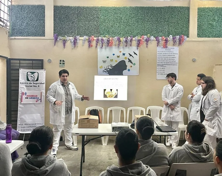 Conferencias de parte de diferentes órganos o instituciones